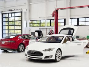 auto tesla motors servisní centrum spojené státy americké