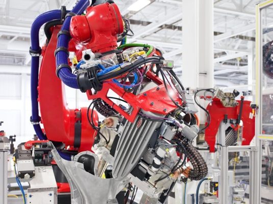 auto tesla motors továrna fremont výroba elektromobilů tesla model S