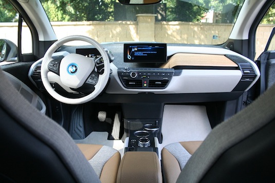 auto test elektromobil BMW i3