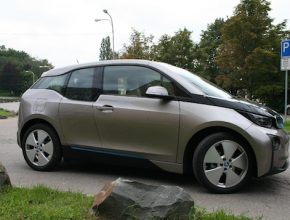 auto test elektromobil BMW i3