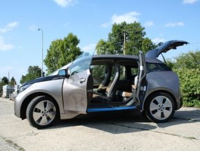auto test elektromobil BMW i3
