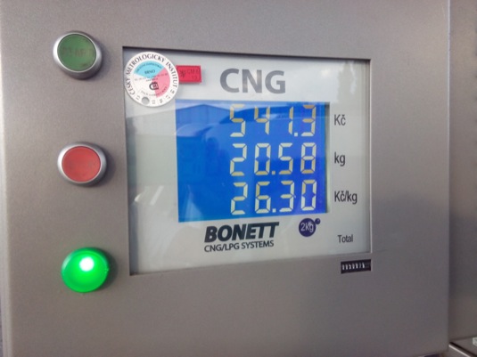 auto čerpání plnění CNG stlačený zemní plyn aut na plyn