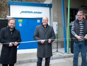 auto CNG plnící stanice stlačený zemní plyn českokrumlovsko Česká republika