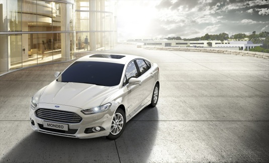 auto nový Ford Mondeo Hybrid