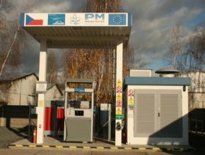 Jediná vodíková čerpací stanice v České republice v Neratovicích v areálu chemického podniku Spolana