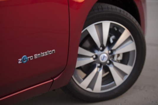 auto elektromobil Nissan Leaf