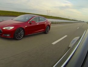 auto elektromobily závody Tesla Model S P85D