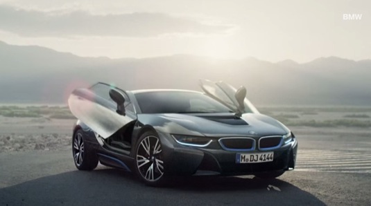auto plug-in hybrid BMW i8 reklama Gus Van Sant
