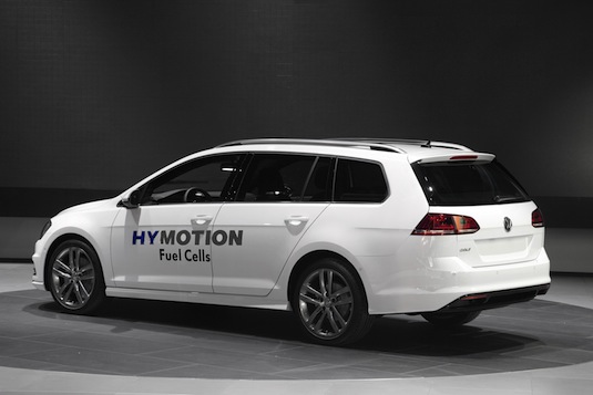 auto Volkswagen Golf SportWagen HyMotion auto na vodík z Německa