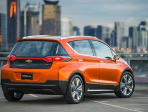 auto Chevrolet Bolt elektromobil auto autosalon Detroit 2015