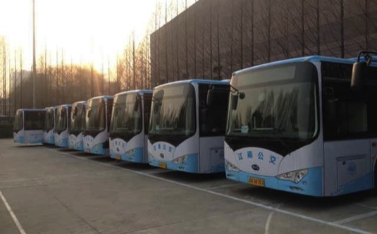 auto elektrobusy elektrické autobusy BYD Čína