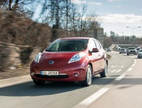 auto elektromobil Nissan Leaf