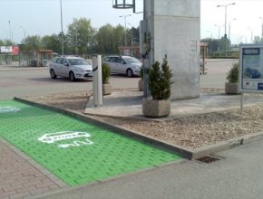 auto dobíjecí stanice pro elektromobily