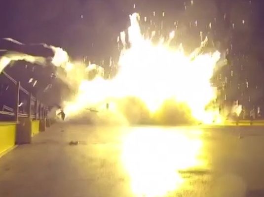 auto SpaceX vesmírná raketa Falcon 9 přistání Atlantik