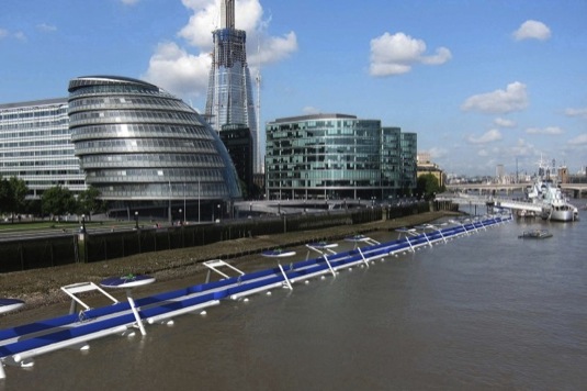 Návrhářova představa budoucí cyklostezky plovoucí na Temži. foto: River Cycleway Consortium