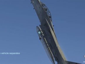 auto americká armáda stíhačka letectvo start vesmírné rakety DARPA ALASA