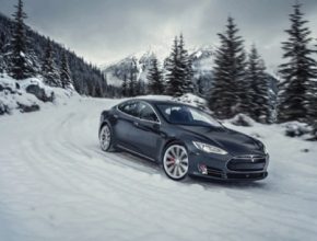 auto elektromobil Tesla Model S výsledky 2015