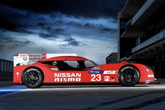 auto Nissan GT-R LM NISMO