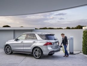 auto Mercedes-Benz GLE 550e Plug-In Hybrid
