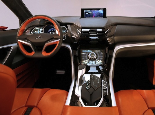 auto Autosalon Ženeva 2015: Mitsubishi Concept XR PHEV II