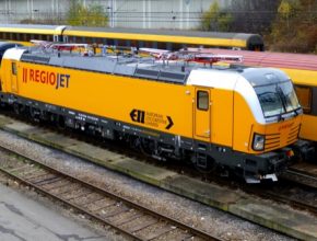 Právě dnes získaly lokomotivy typu Vectron MS/AC z dílen Siemens typové schválení od Drážního úřadu České republiky pro provoz na celé elektrifikované síti SŽDC