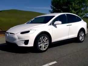 auto elektromobil Tesla Model X auto Palo Alto Kalifornie