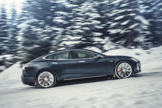 auto elektromobil Tesla Model S P85D