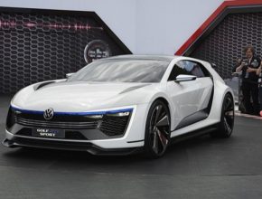 auto Volkswagen Golf GTE Sport se představuje
