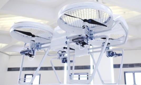 auto německý hybridní dron Yeair