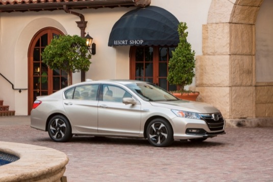 auto plug-in hybrid Honda Accord