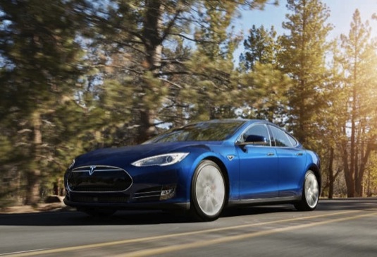 auto elektromobil Tesla Model S