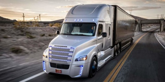 auto robotický kamion Freightliner nákladní auto truck kamion