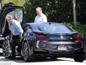 auto Pierce Brosnan agent 007 James Bond si pořídil plug-in hybrid BMW i8