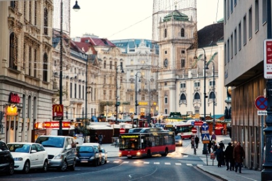 auto Vídeň mobilita auto autobus