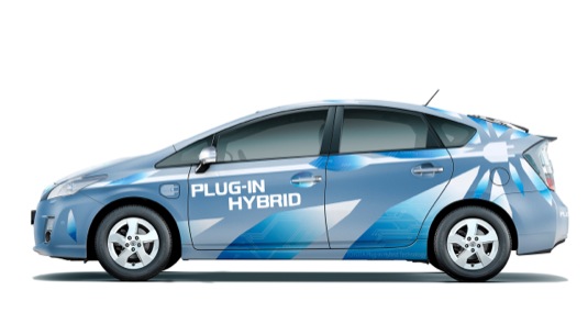 auto Toyota Prius plug-in hybrid auto na elektřinu