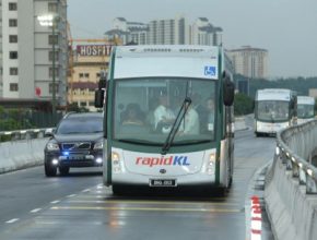 Elektrický autobus společnosti BYD v malajském hlavním městě Kuala Lumpur