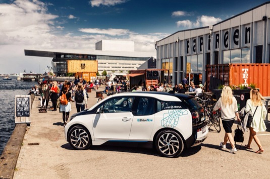 auto elektromobil BMW i3 Dánsko Kodaň systém sdílení aut DriveNow BMW
