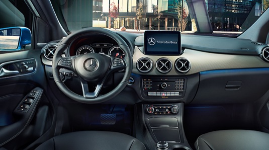 auto elektromobil Mercedes-Benz B Electric Drive interiér