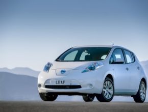 Úchvatné evropské trasy ukazují dojezd a jízdní schopnosti vozů Nissan s nulovými emisemi.