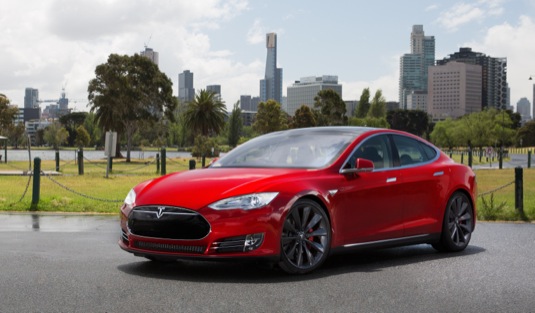 auto elektromobil Tesla Model S Albert Park Austrálie