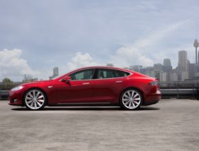 auto elektromobil Tesla Motors havarijní služby