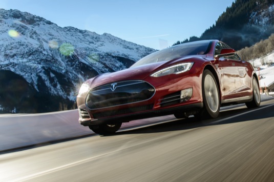 elektromobil Tesla Model S sleva František Kubiš