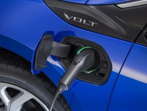 auto nový Chevrolet Volt 2016 plug-in hybrid nabíjení