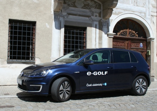 auto test elektromobilu Volkswagen e-Golf elektrické auto