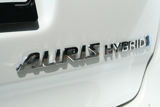 test hybridního auta Toyota Auris Hybrid Touring Sports 2015