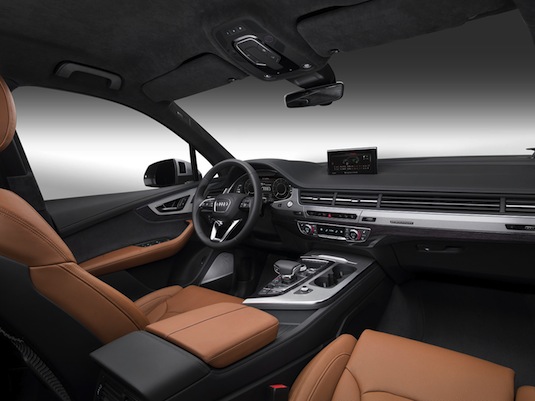 auto Autosalon Frankfurt 2015: Audi Q7 e‑tron 3.0 TDI Quattro