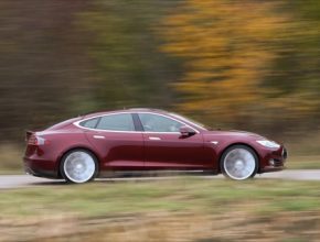 auto elektromobily Tesla Model S Slovensko eZraz