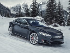 auto elektromobil Tesla Model S sníh rekord