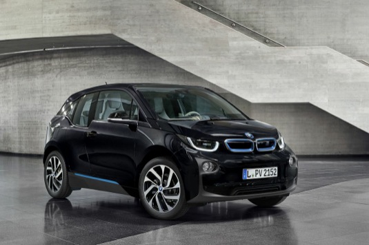 auto elektromobil BMW i3 fluid black