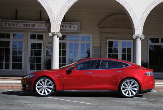 auto elektromobil Tesla Model S automobilky Tesla Motors